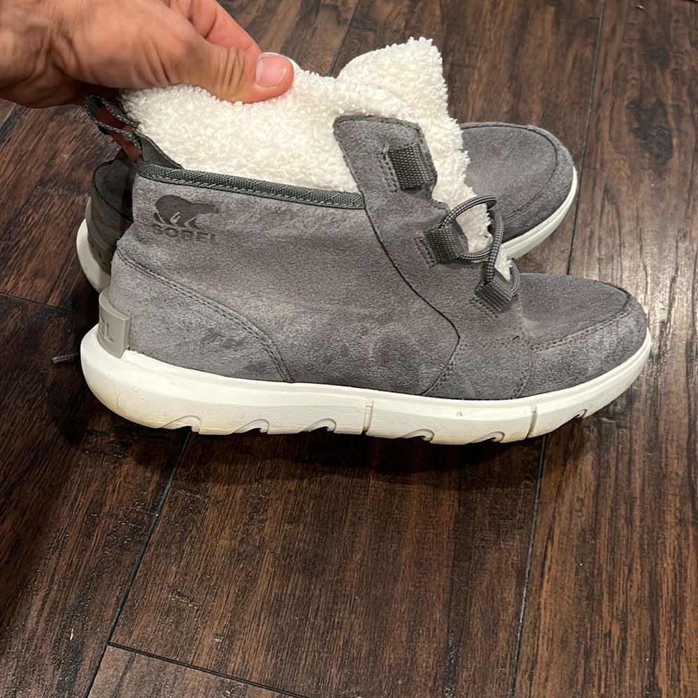 Sorel Explorer II Carnival WATERPROOF boot grey and white in GUC size 11